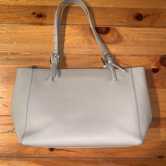 Tory Burch Triple Compartment Italian Pebbled Leather Tote Bag Taupe Color - Picture 4 of 12